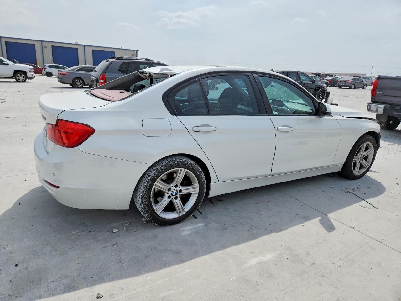 https://f005.backblazeb2.com/file/img-partshotlines-com/Inventory/EX881/Vehicle/12504_02.jpg