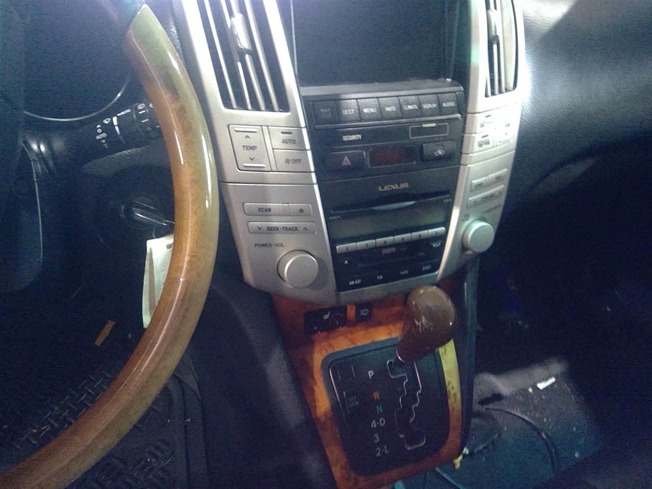 https://f005.backblazeb2.com/file/img-partshotlines-com/Inventory/EX890/Vehicle/11724_11.jpg