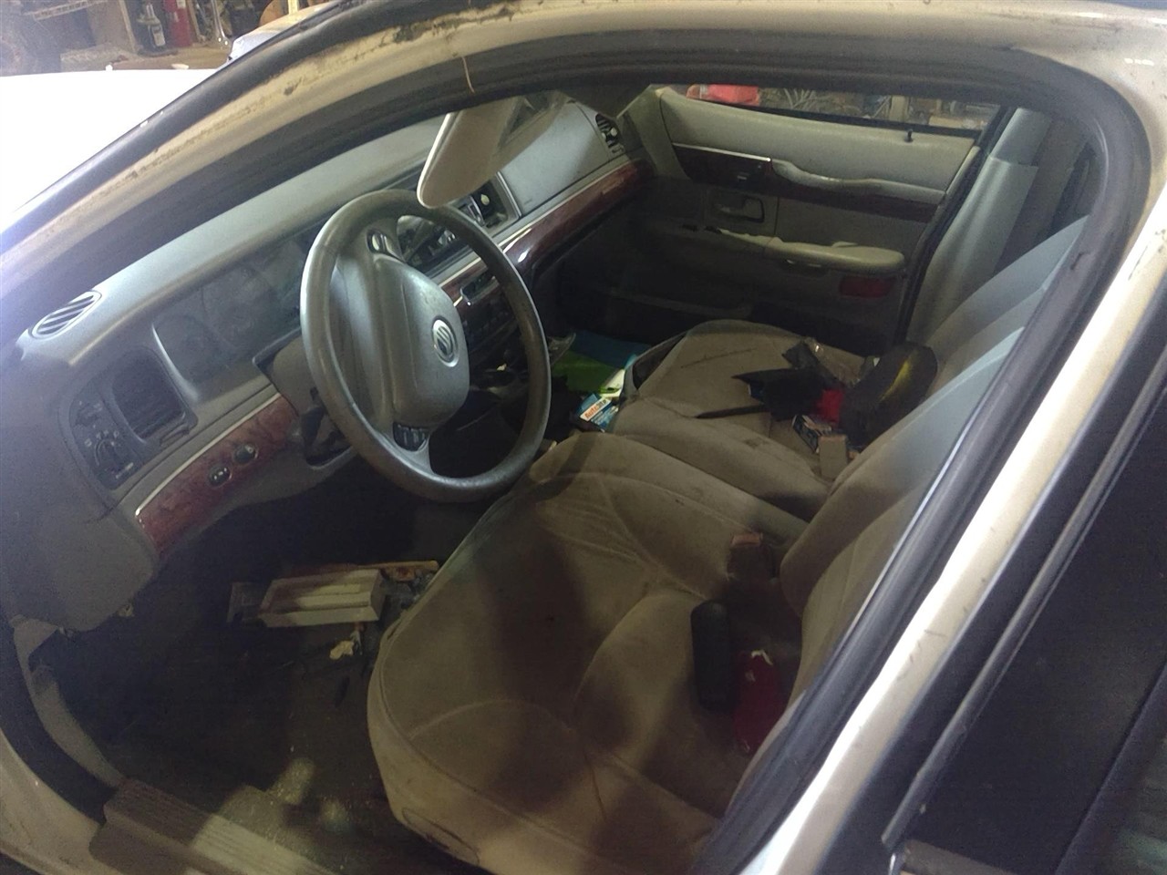 https://f005.backblazeb2.com/file/img-partshotlines-com/Inventory/EX890/Vehicle/11732_09.jpg