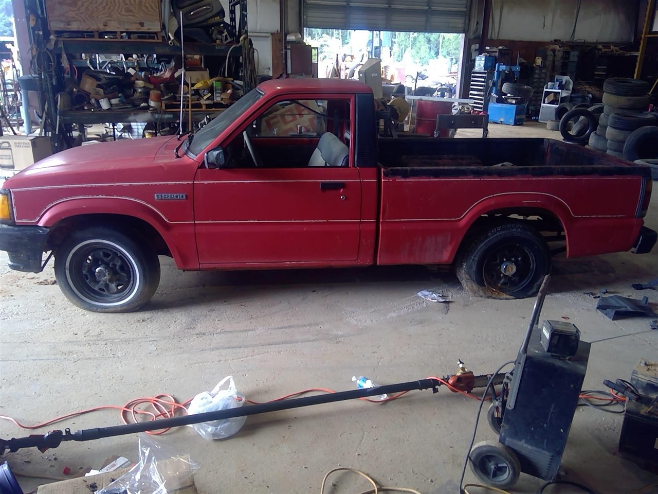 https://f005.backblazeb2.com/file/img-partshotlines-com/Inventory/EX890/Vehicle/11809_06.jpg