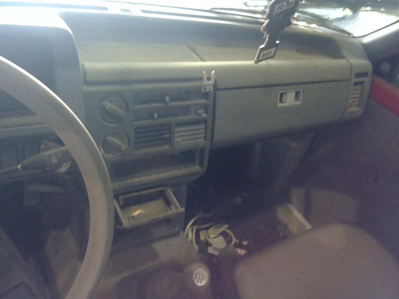 https://f005.backblazeb2.com/file/img-partshotlines-com/Inventory/EX890/Vehicle/11809_11.jpg