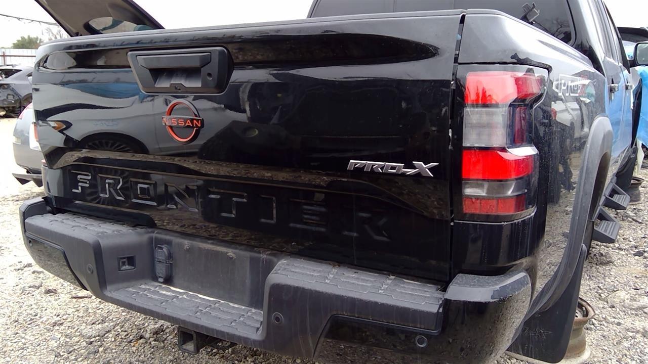 d/e/e/c/8ca78c8f-5fb8-48bd-bec6-e8543b2075a2.jpg