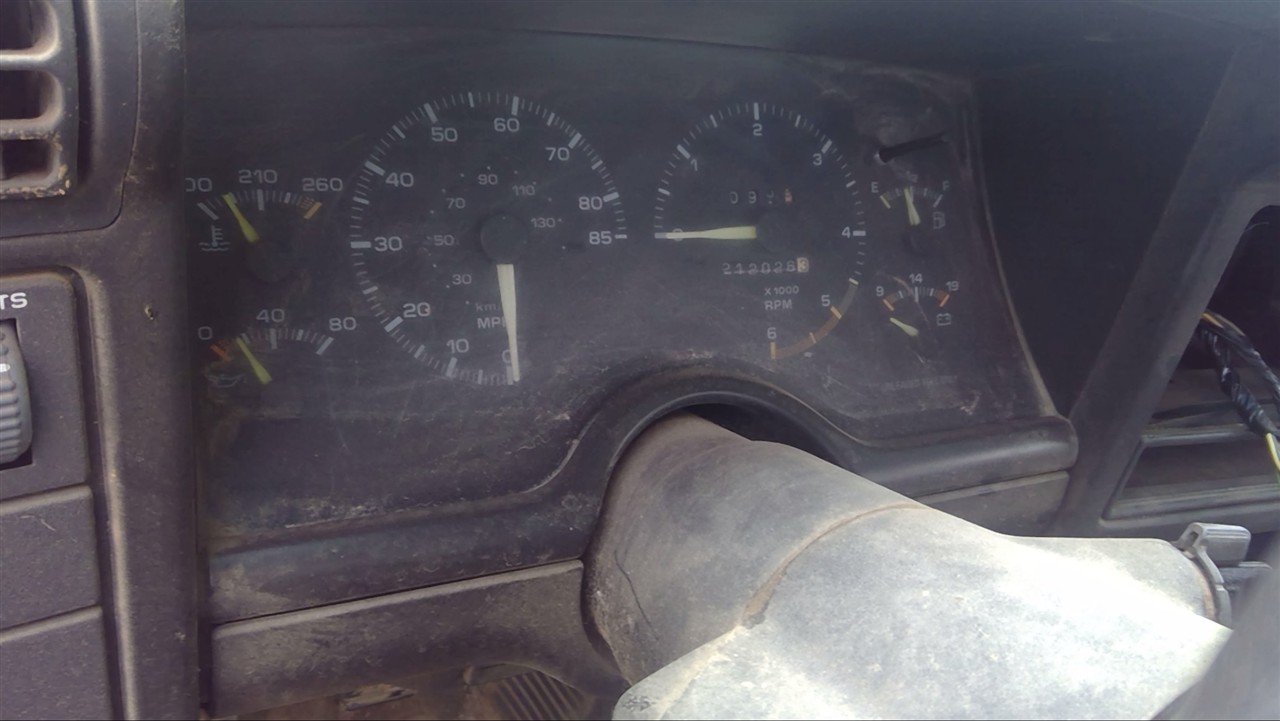 https://f005.backblazeb2.com/file/img-partshotlines-com/Inventory/EX921/Vehicle/6732_05.jpg
