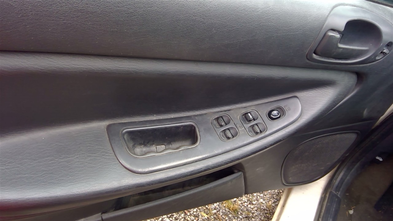 https://f005.backblazeb2.com/file/img-partshotlines-com/Inventory/EX921/Vehicle/6742_12.jpg