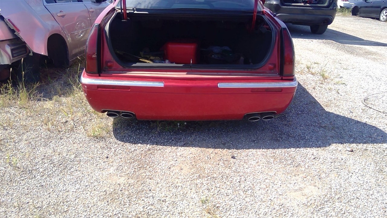 https://f005.backblazeb2.com/file/img-partshotlines-com/Inventory/EX921/Vehicle/6937_06.jpg