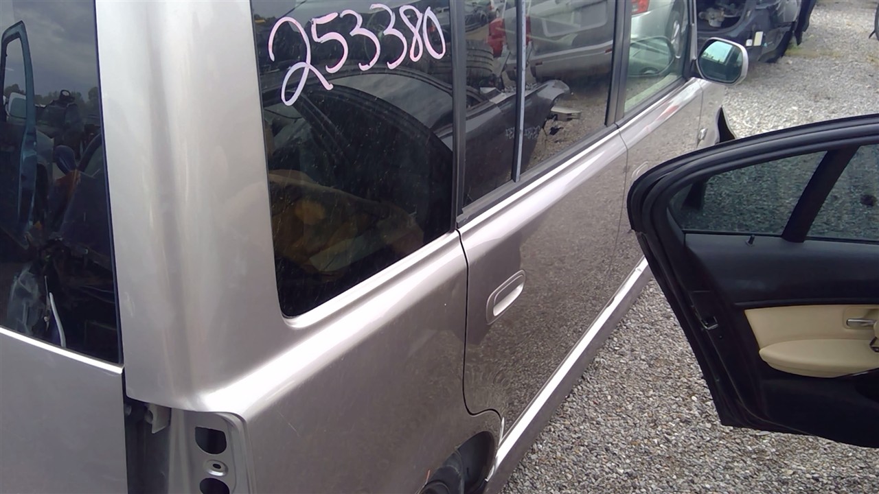 https://f005.backblazeb2.com/file/img-partshotlines-com/Inventory/EX921/Vehicle/6990_04.jpg