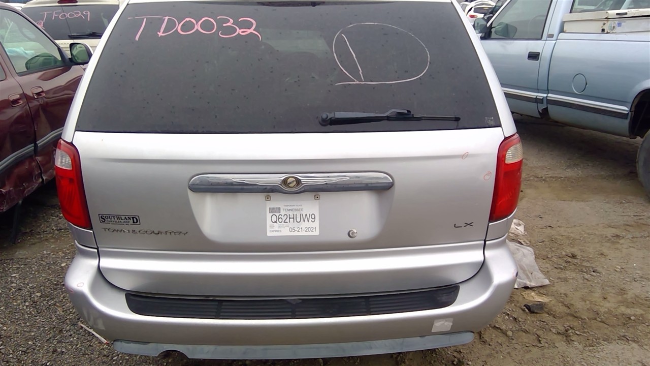 https://f005.backblazeb2.com/file/img-partshotlines-com/Inventory/EX921/Vehicle/7018_06.jpg