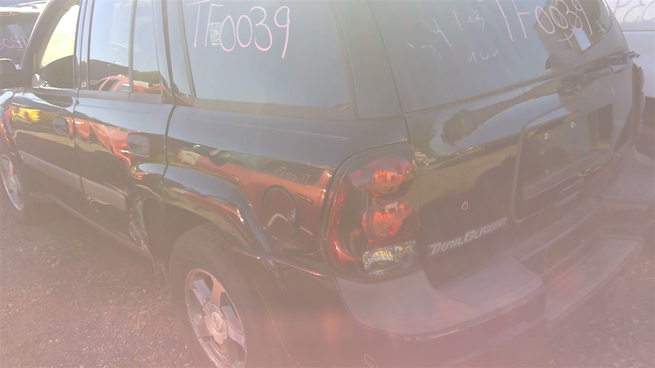 https://f005.backblazeb2.com/file/img-partshotlines-com/Inventory/EX921/Vehicle/7027_05.jpg