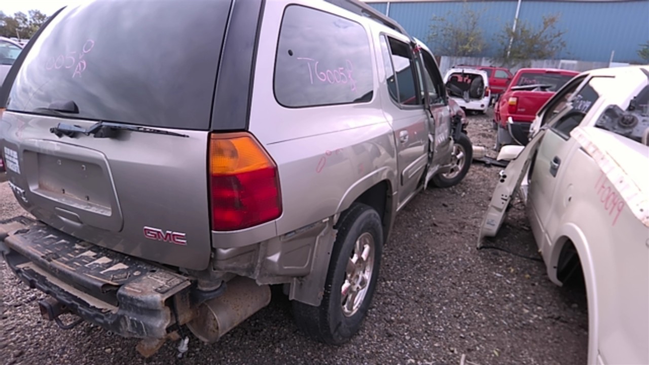 https://f005.backblazeb2.com/file/img-partshotlines-com/Inventory/EX921/Vehicle/7049_06.jpg