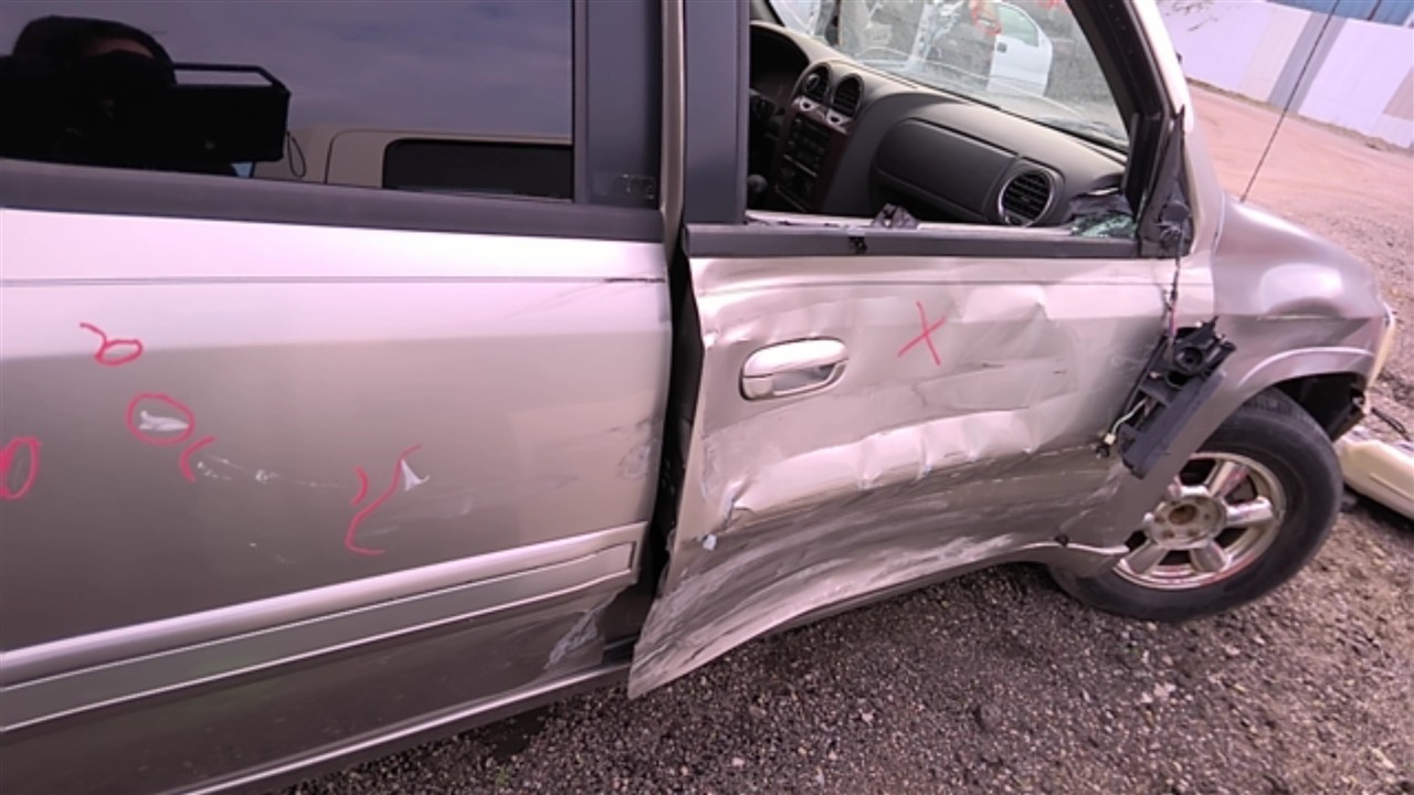 https://f005.backblazeb2.com/file/img-partshotlines-com/Inventory/EX921/Vehicle/7049_07.jpg