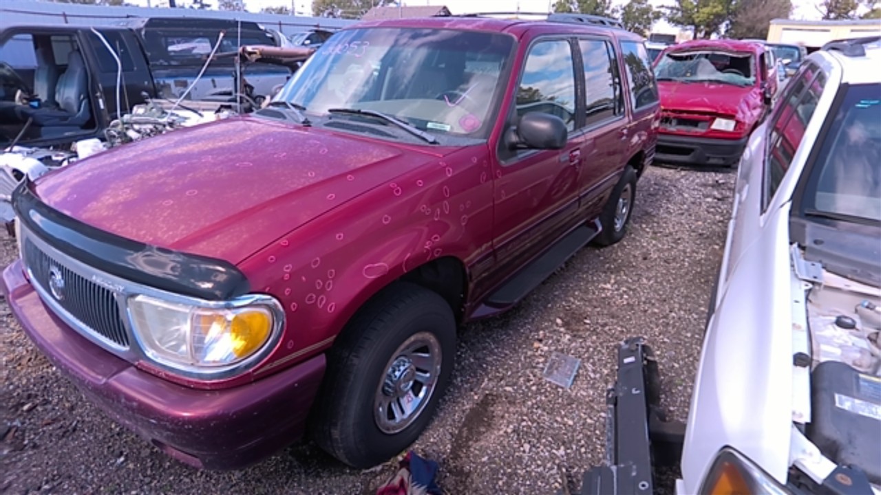 https://f005.backblazeb2.com/file/img-partshotlines-com/Inventory/EX921/Vehicle/7053_01.jpg