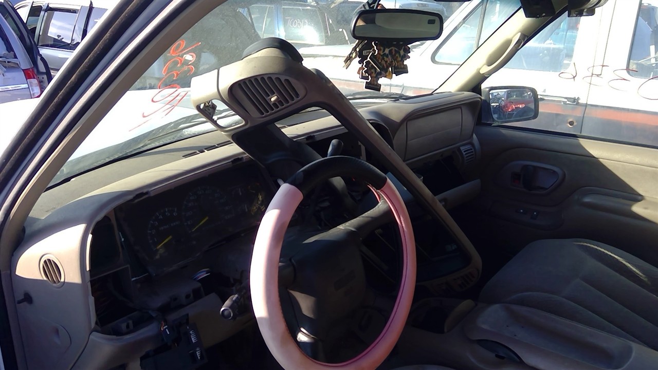 https://f005.backblazeb2.com/file/img-partshotlines-com/Inventory/EX921/Vehicle/7295_08.jpg