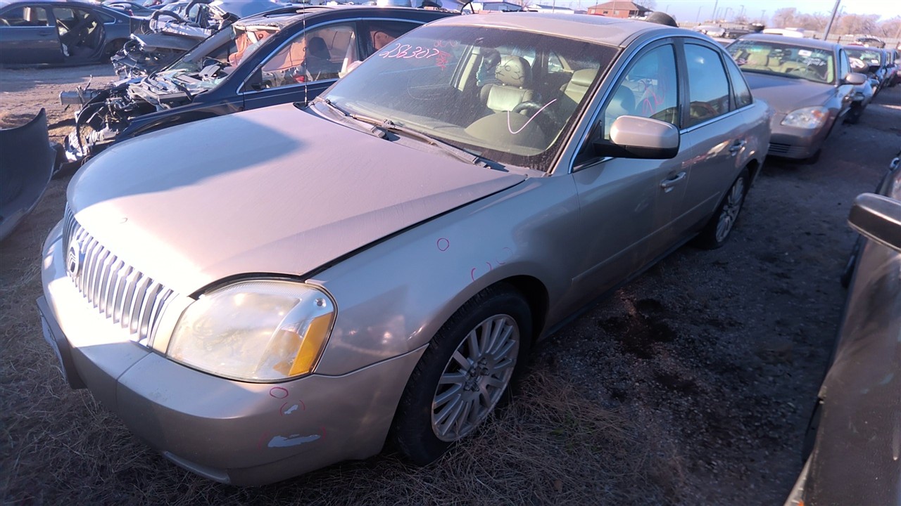 https://f005.backblazeb2.com/file/img-partshotlines-com/Inventory/EX921/Vehicle/7303_02.jpg