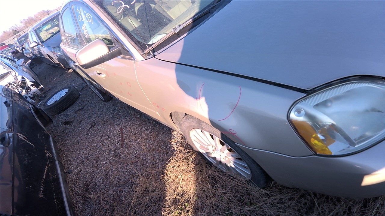 https://f005.backblazeb2.com/file/img-partshotlines-com/Inventory/EX921/Vehicle/7303_09.jpg