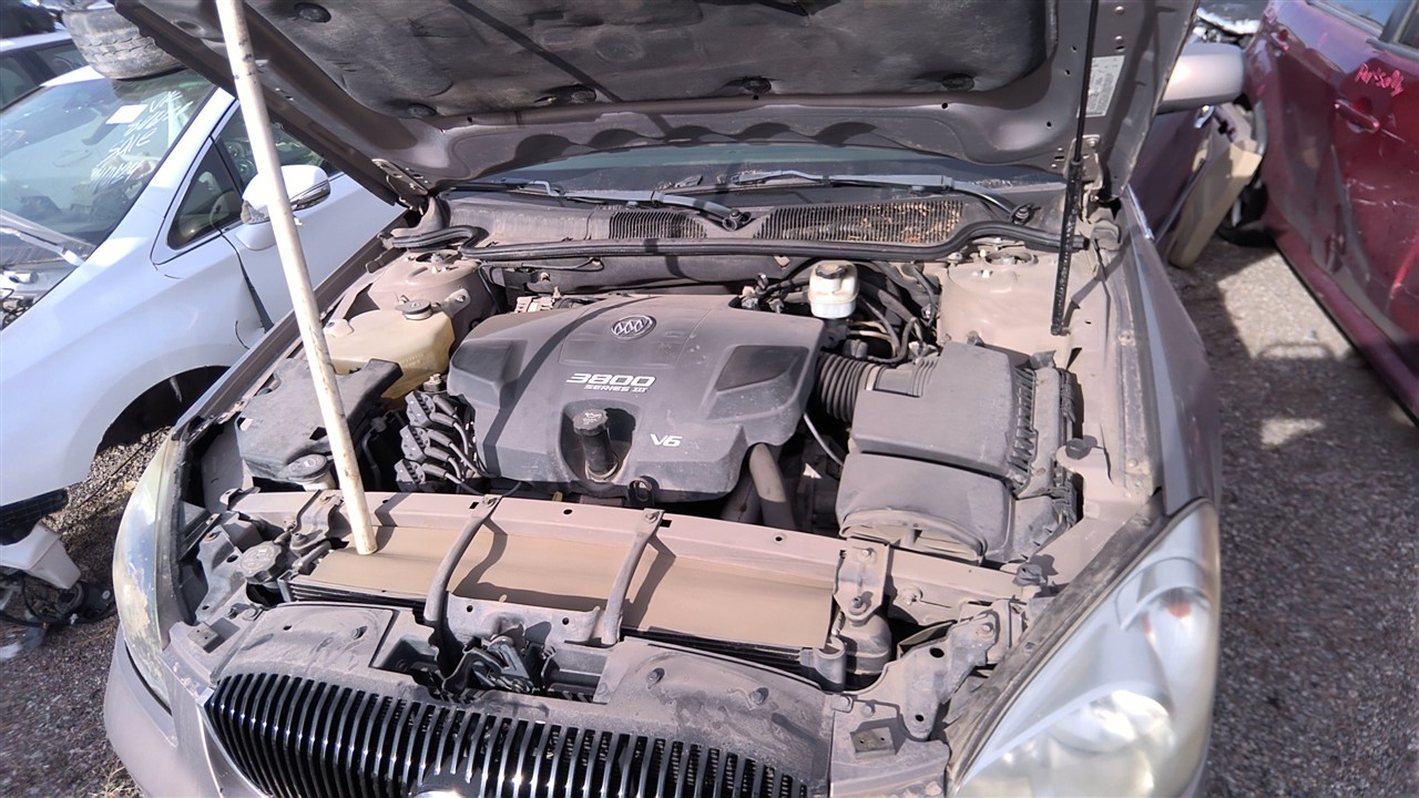 https://f005.backblazeb2.com/file/img-partshotlines-com/Inventory/EX921/Vehicle/7305_01.jpg