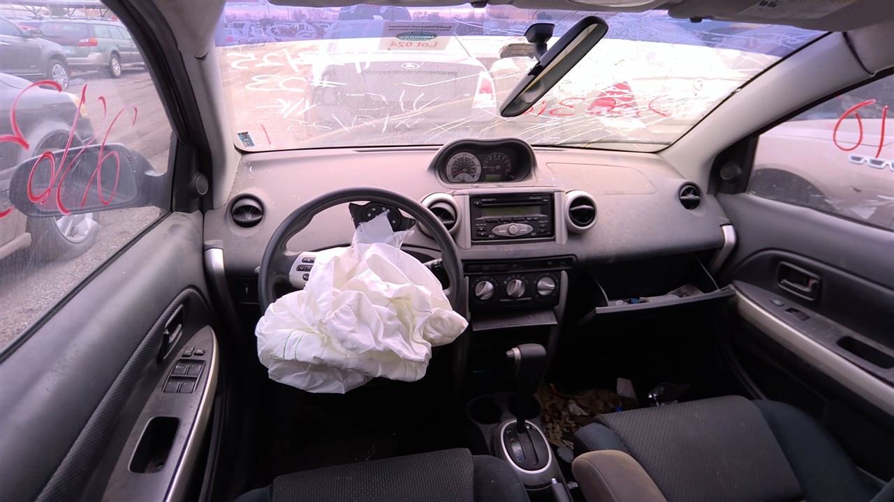 https://f005.backblazeb2.com/file/img-partshotlines-com/Inventory/EX921/Vehicle/7306_11.jpg