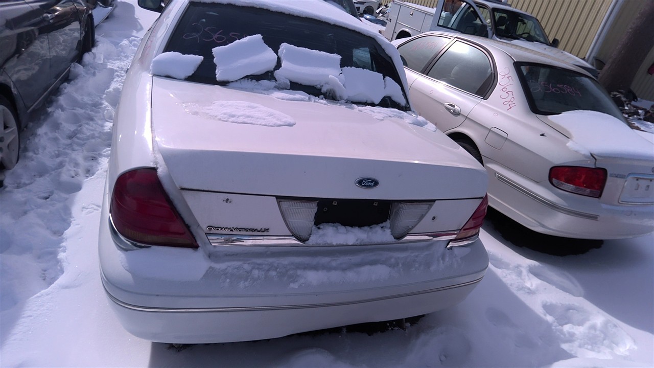 https://f005.backblazeb2.com/file/img-partshotlines-com/Inventory/EX921/Vehicle/7313_11.jpg