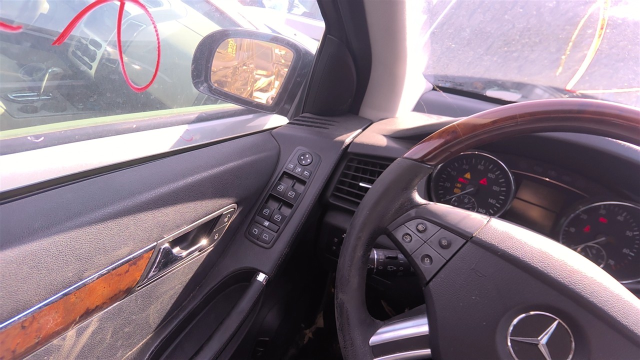 https://f005.backblazeb2.com/file/img-partshotlines-com/Inventory/EX921/Vehicle/7317_02.jpg