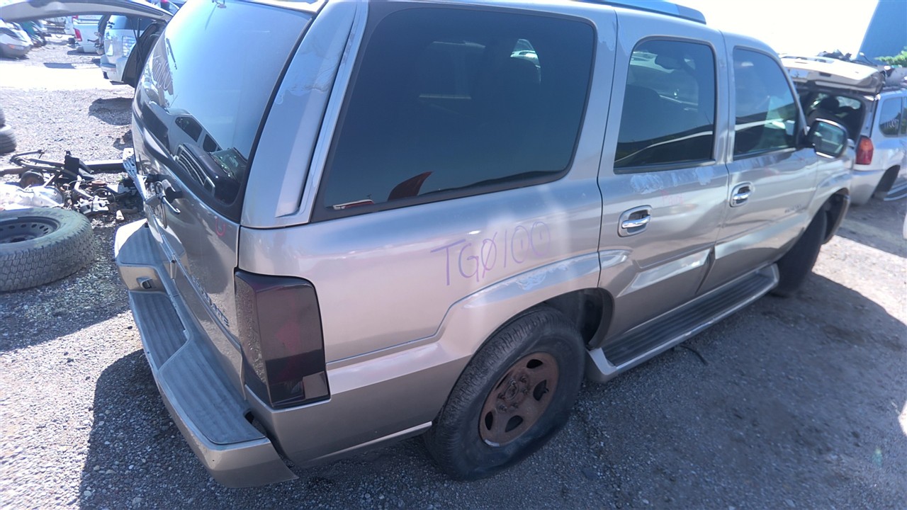 https://f005.backblazeb2.com/file/img-partshotlines-com/Inventory/EX921/Vehicle/7352_06.jpg
