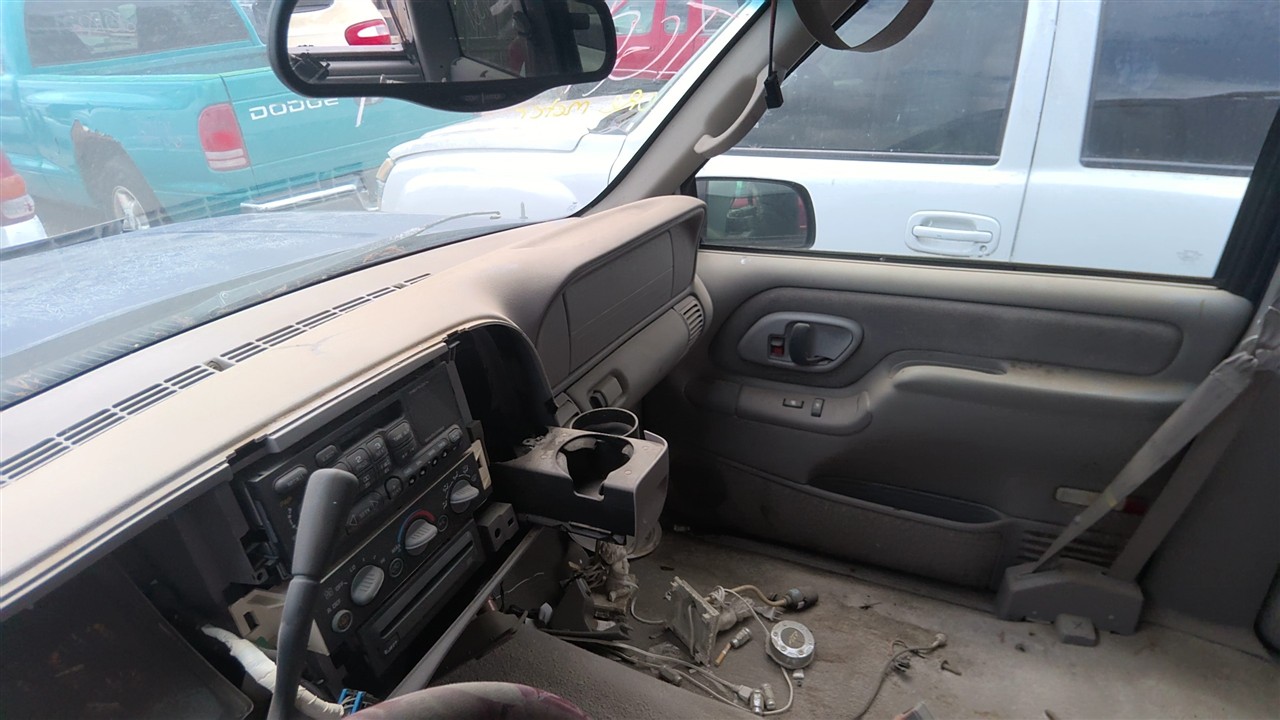 https://f005.backblazeb2.com/file/img-partshotlines-com/Inventory/EX921/Vehicle/7358_10.jpg