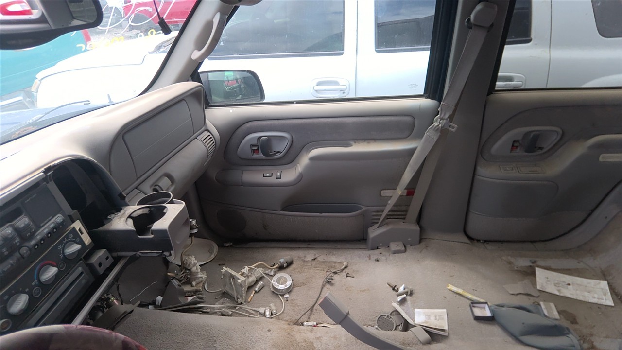 https://f005.backblazeb2.com/file/img-partshotlines-com/Inventory/EX921/Vehicle/7358_11.jpg