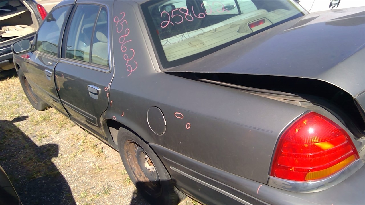 https://f005.backblazeb2.com/file/img-partshotlines-com/Inventory/EX921/Vehicle/7520_02.jpg