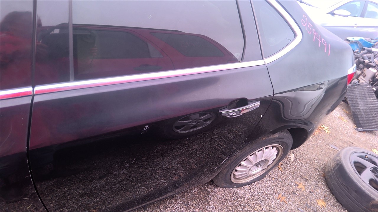 https://f005.backblazeb2.com/file/img-partshotlines-com/Inventory/EX921/Vehicle/7544_12.jpg