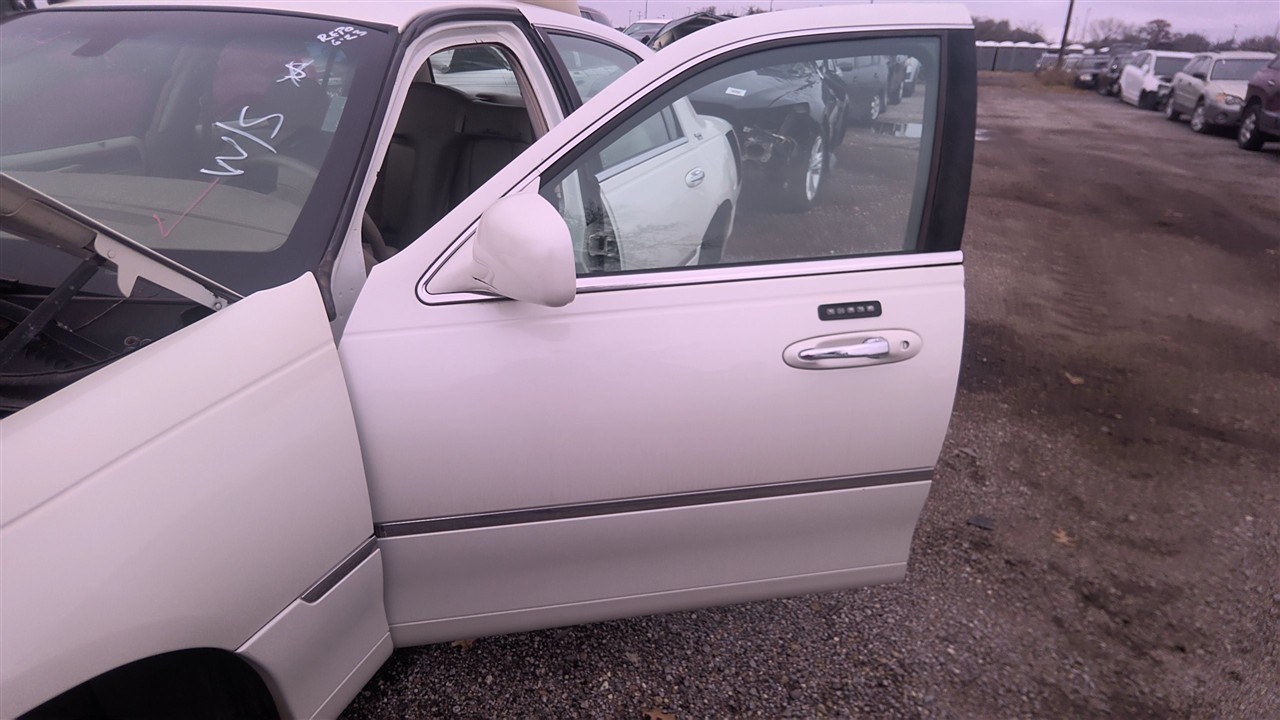 https://f005.backblazeb2.com/file/img-partshotlines-com/Inventory/EX921/Vehicle/7548_04.jpg