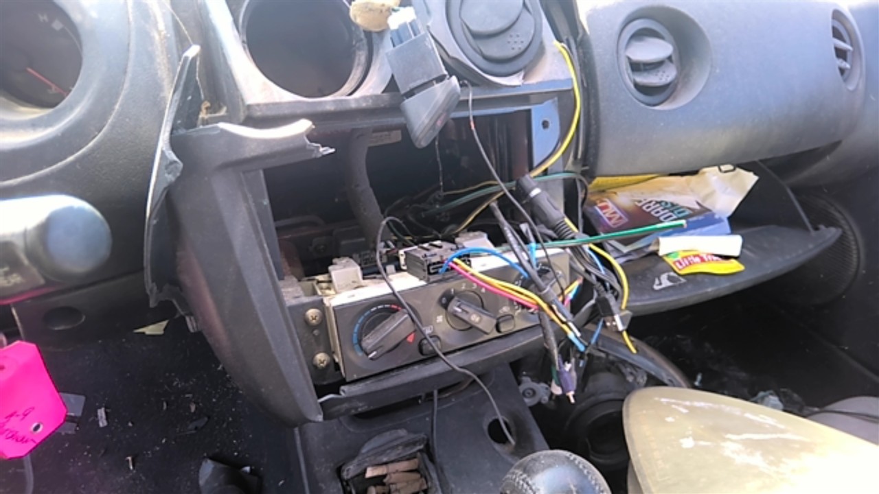 https://f005.backblazeb2.com/file/img-partshotlines-com/Inventory/EX921/Vehicle/7582_08.jpg