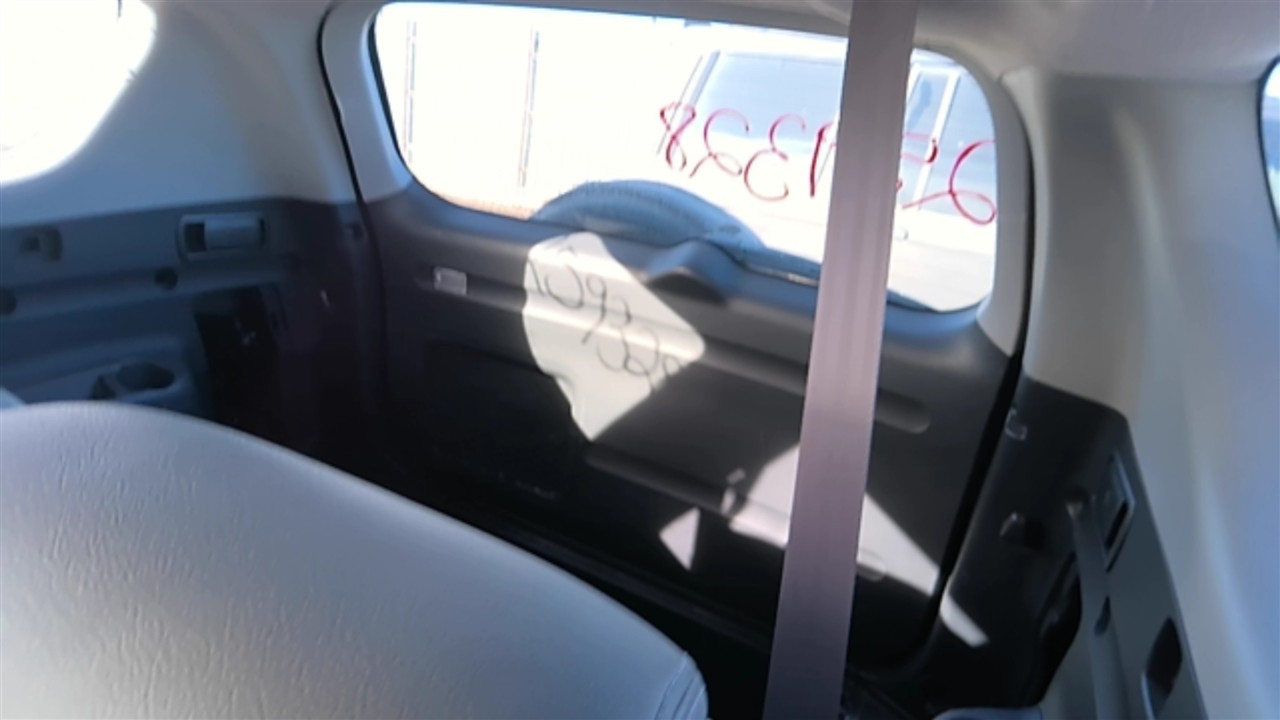 https://f005.backblazeb2.com/file/img-partshotlines-com/Inventory/EX921/Vehicle/7584_11.jpg
