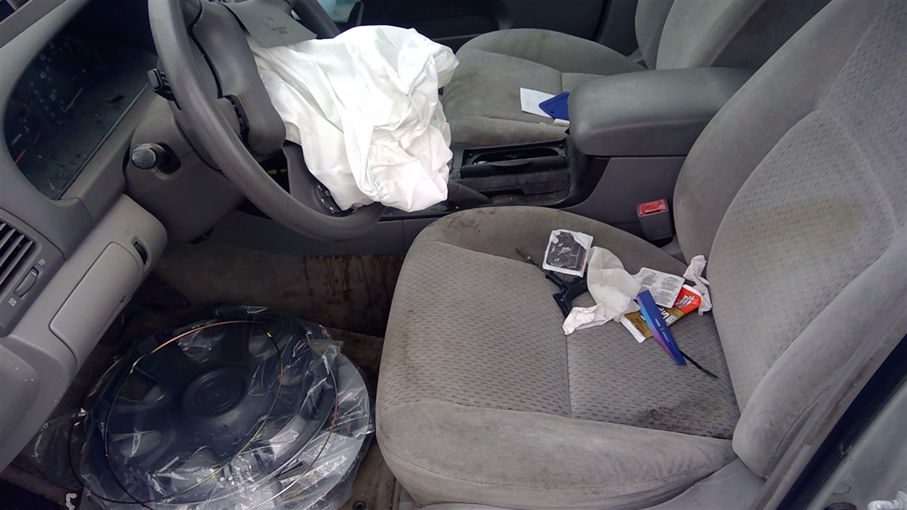 https://f005.backblazeb2.com/file/img-partshotlines-com/Inventory/EX921/Vehicle/7665_11.jpg