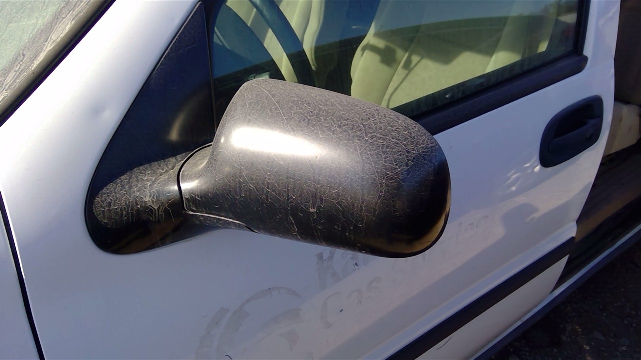 https://f005.backblazeb2.com/file/img-partshotlines-com/Inventory/EX921/Vehicle/7735_10.jpg