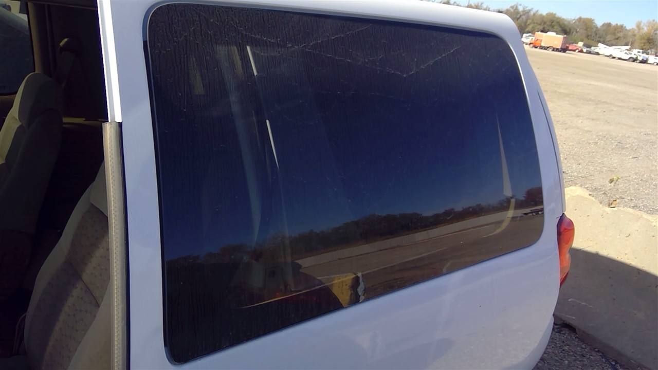 https://f005.backblazeb2.com/file/img-partshotlines-com/Inventory/EX921/Vehicle/7735_12.jpg