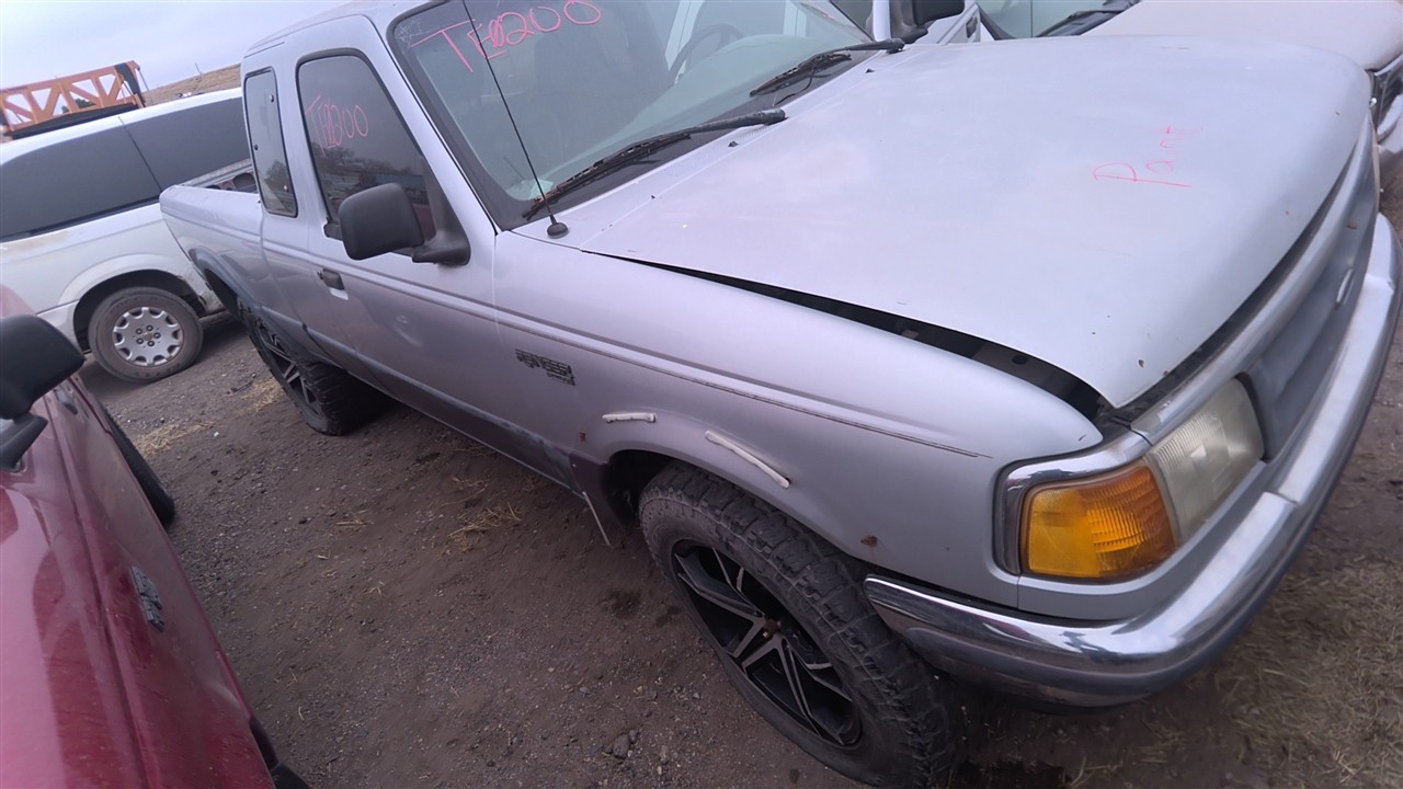 https://f005.backblazeb2.com/file/img-partshotlines-com/Inventory/EX921/Vehicle/7843_03.jpg