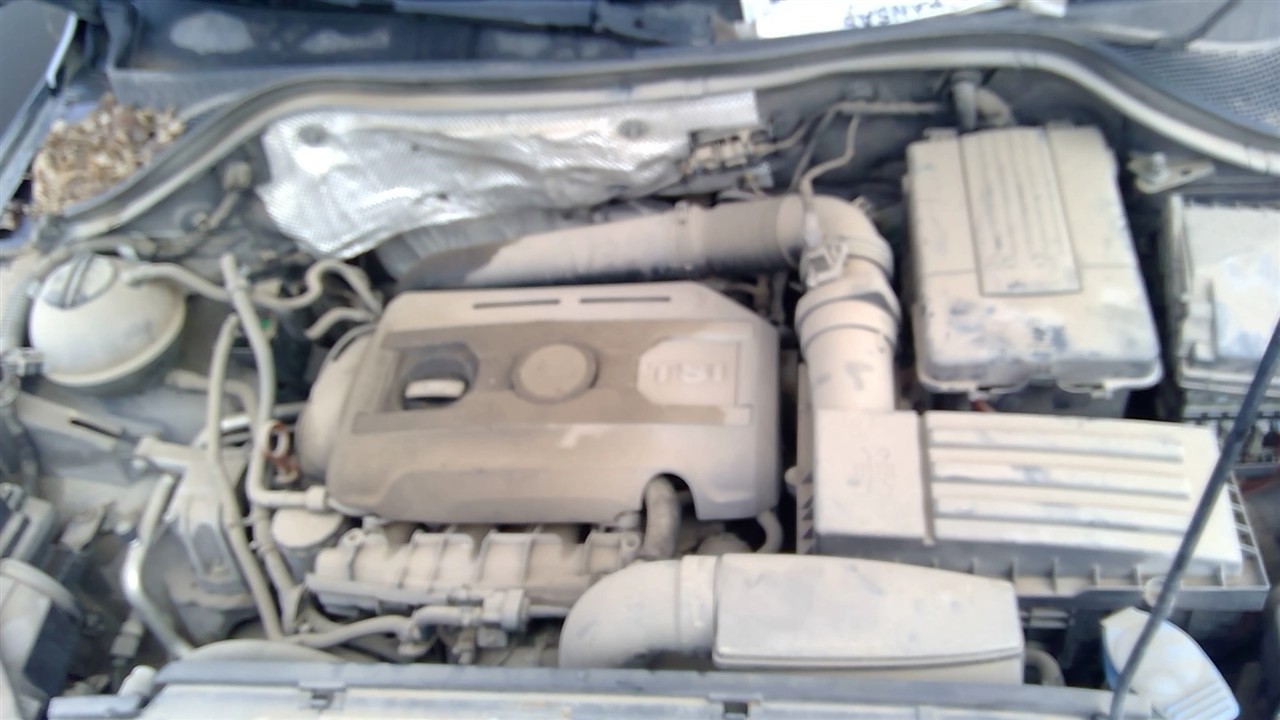 https://f005.backblazeb2.com/file/img-partshotlines-com/Inventory/EX921/Vehicle/7851_01.jpg