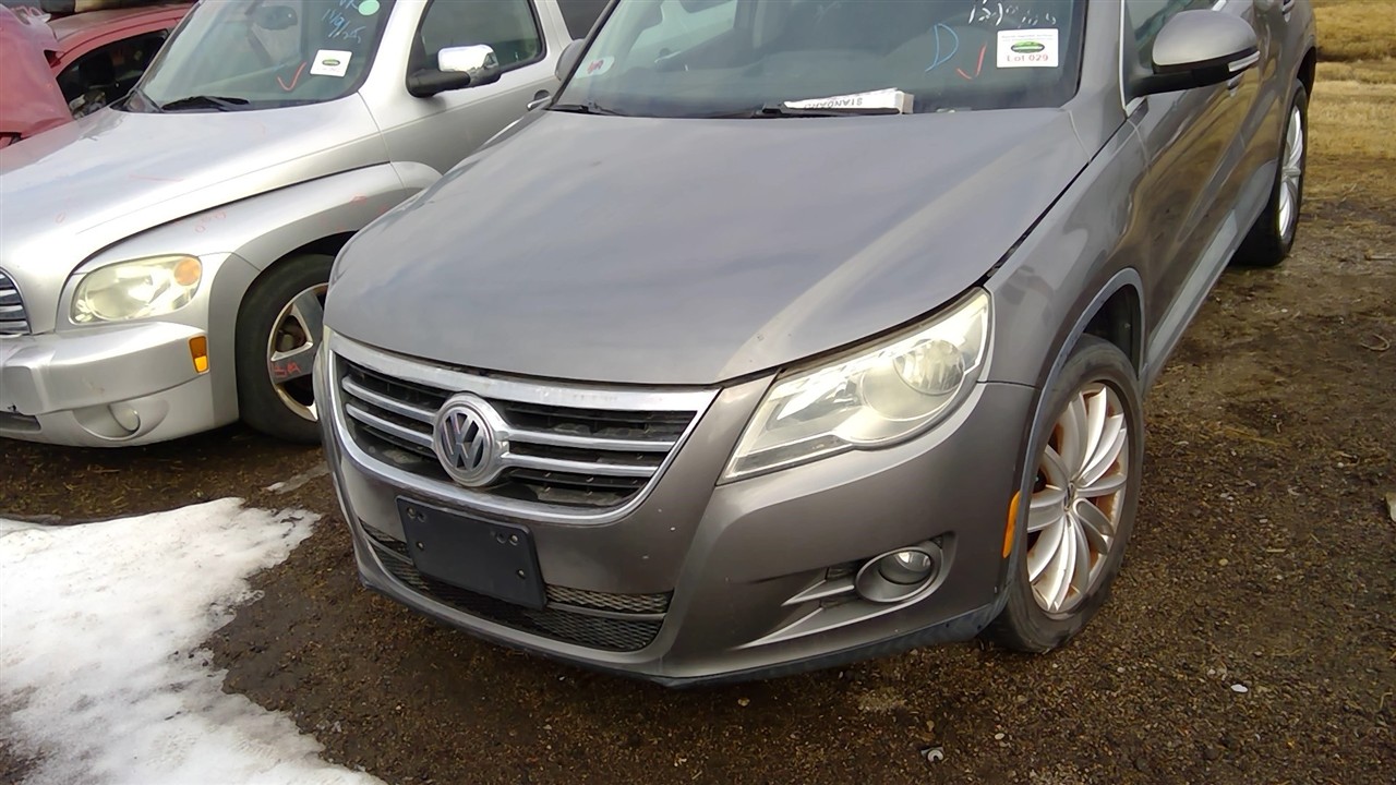 https://f005.backblazeb2.com/file/img-partshotlines-com/Inventory/EX921/Vehicle/7851_03.jpg