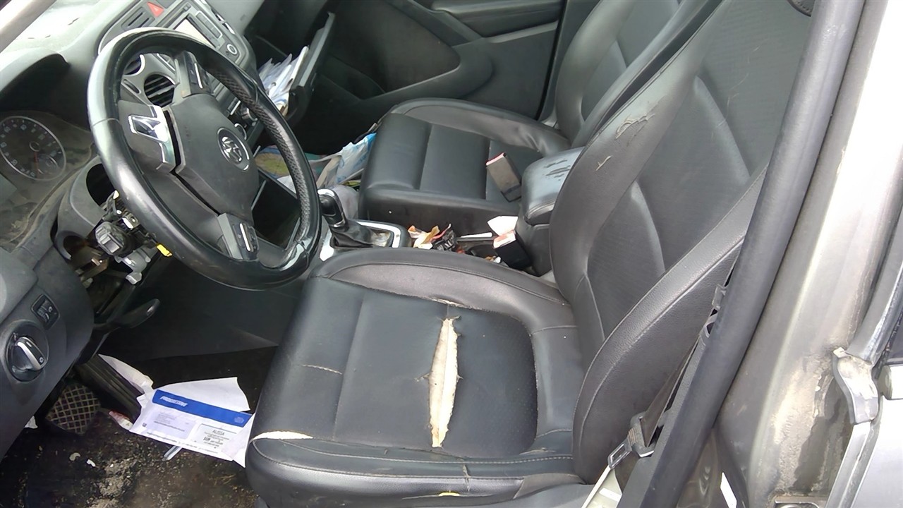 https://f005.backblazeb2.com/file/img-partshotlines-com/Inventory/EX921/Vehicle/7851_12.jpg