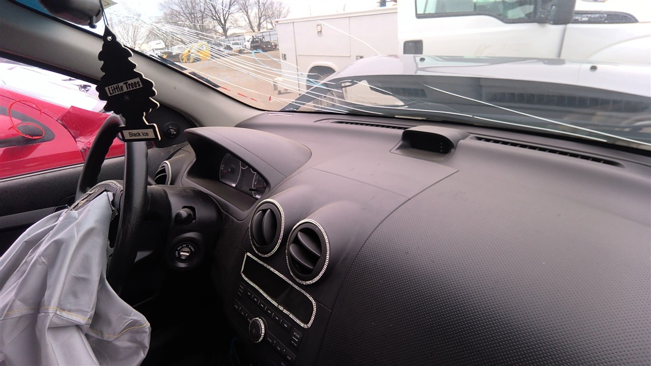 https://f005.backblazeb2.com/file/img-partshotlines-com/Inventory/EX921/Vehicle/7953_09.jpg