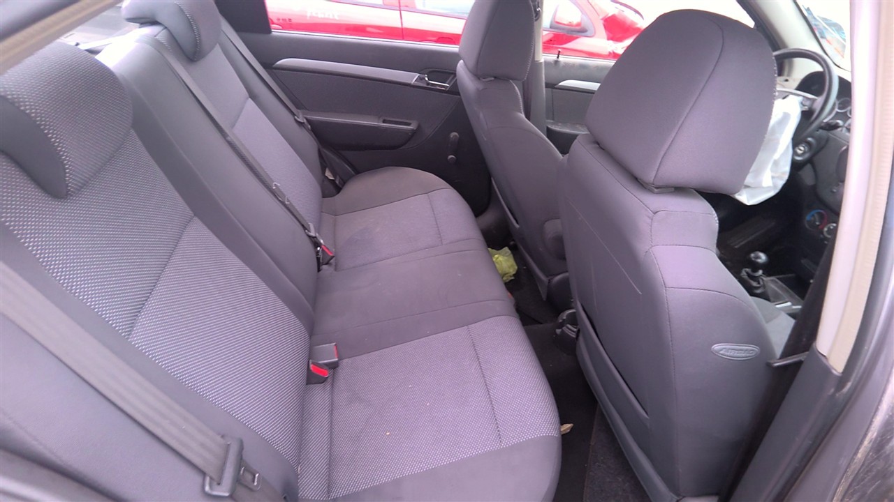 https://f005.backblazeb2.com/file/img-partshotlines-com/Inventory/EX921/Vehicle/7953_12.jpg