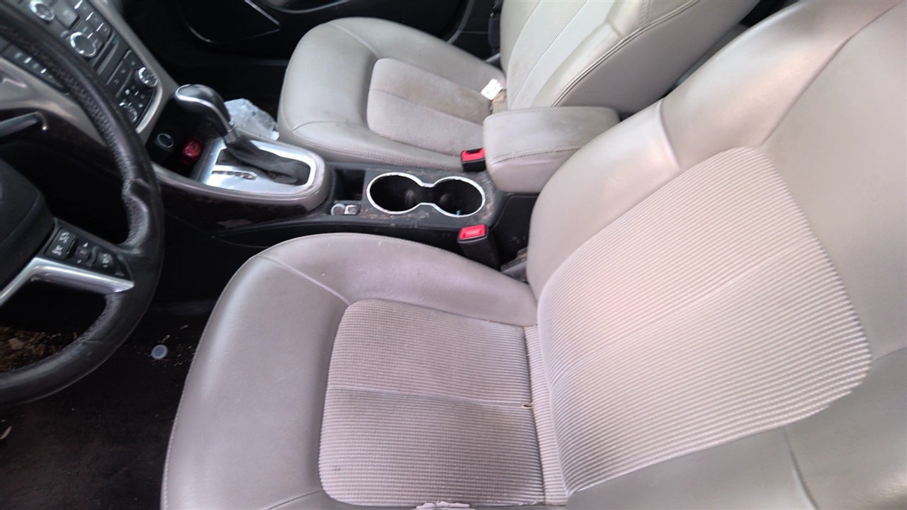 https://f005.backblazeb2.com/file/img-partshotlines-com/Inventory/EX921/Vehicle/7960_11.jpg