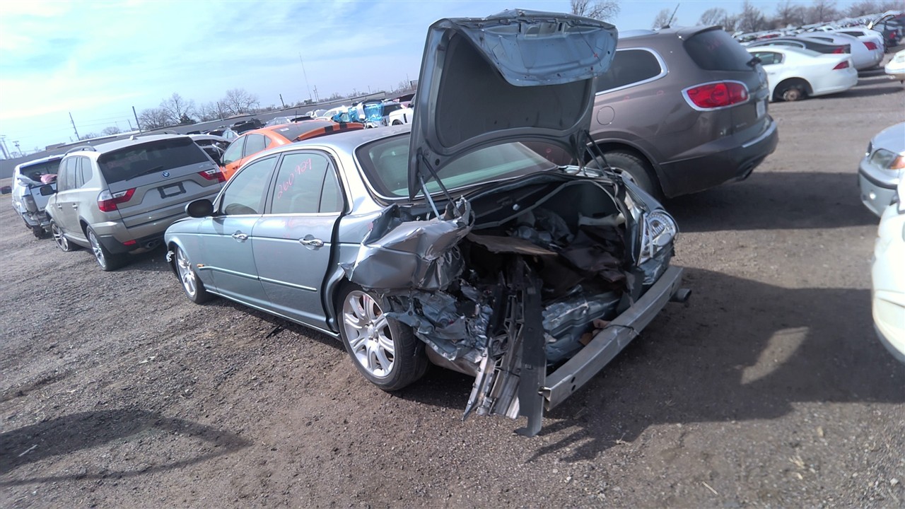 https://f005.backblazeb2.com/file/img-partshotlines-com/Inventory/EX921/Vehicle/7966_05.jpg