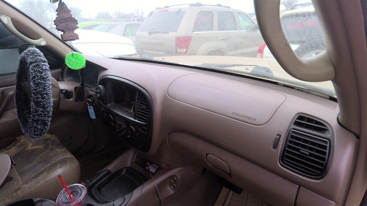 https://f005.backblazeb2.com/file/img-partshotlines-com/Inventory/EX921/Vehicle/8047_07.jpg