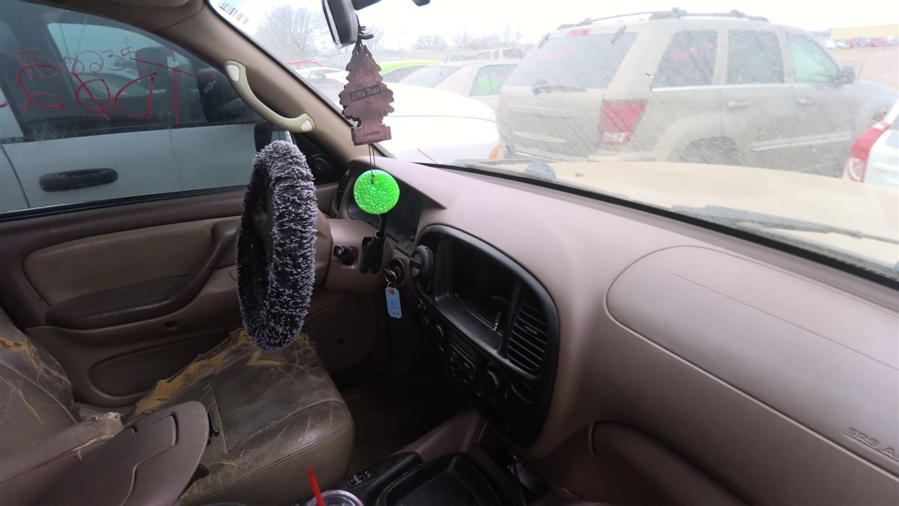 https://f005.backblazeb2.com/file/img-partshotlines-com/Inventory/EX921/Vehicle/8047_08.jpg