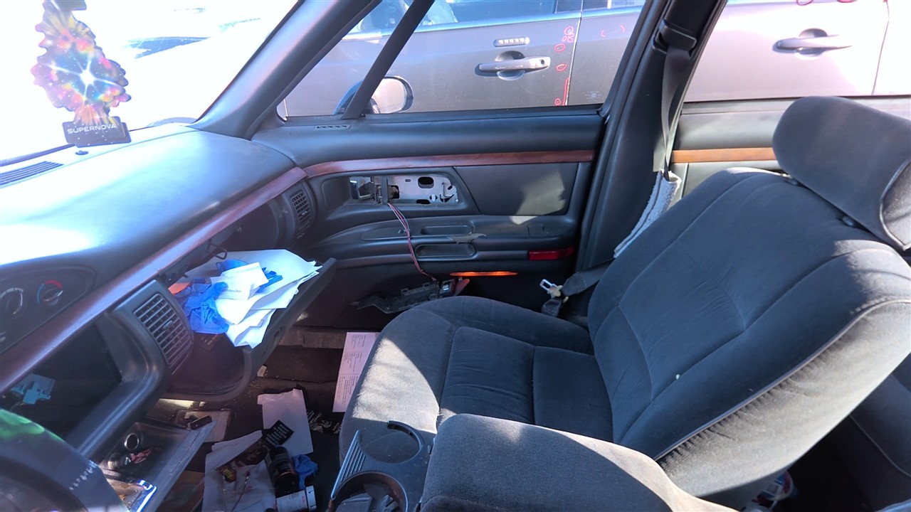 https://f005.backblazeb2.com/file/img-partshotlines-com/Inventory/EX921/Vehicle/8052_11.jpg