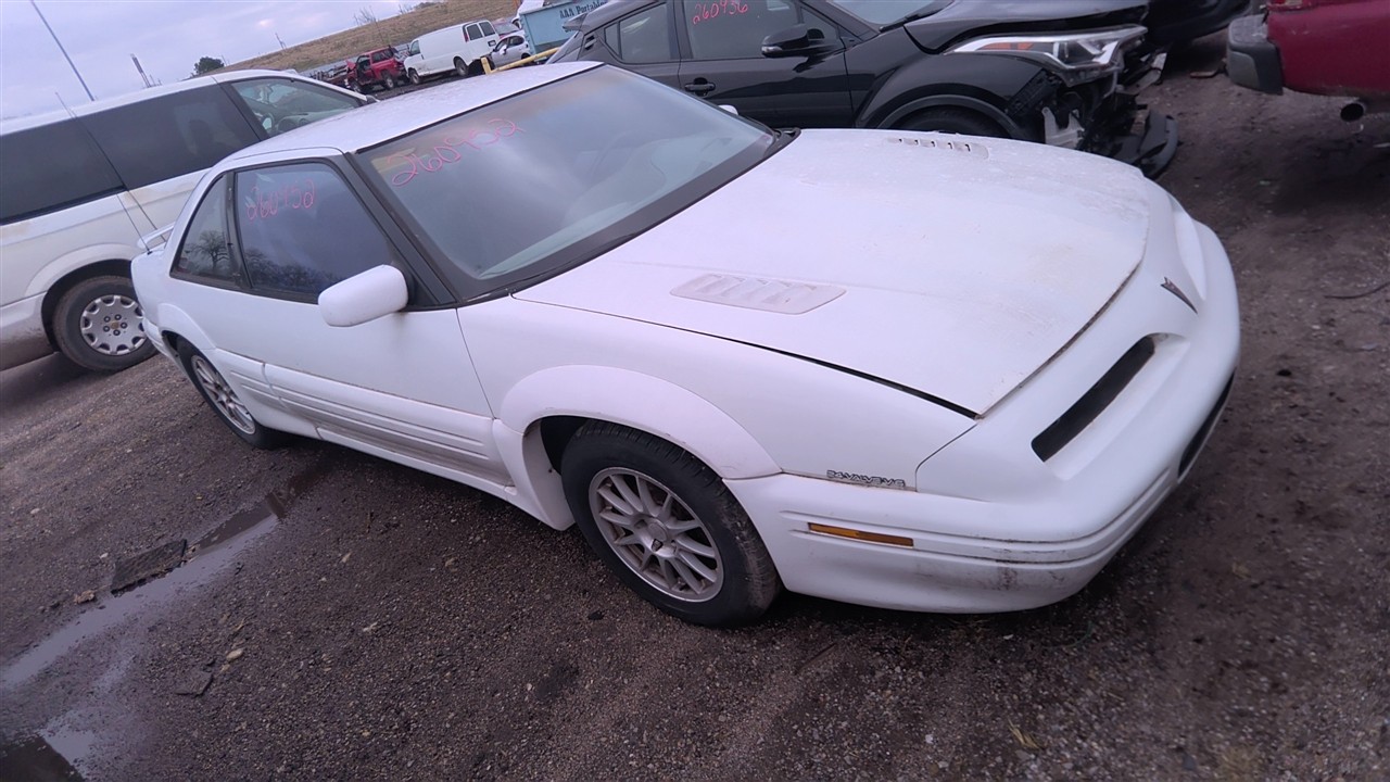 https://f005.backblazeb2.com/file/img-partshotlines-com/Inventory/EX921/Vehicle/8055_08.jpg