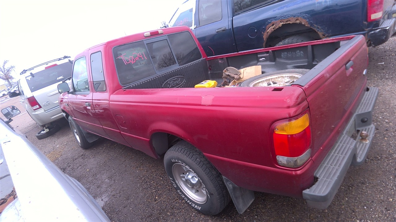 https://f005.backblazeb2.com/file/img-partshotlines-com/Inventory/EX921/Vehicle/8059_04.jpg