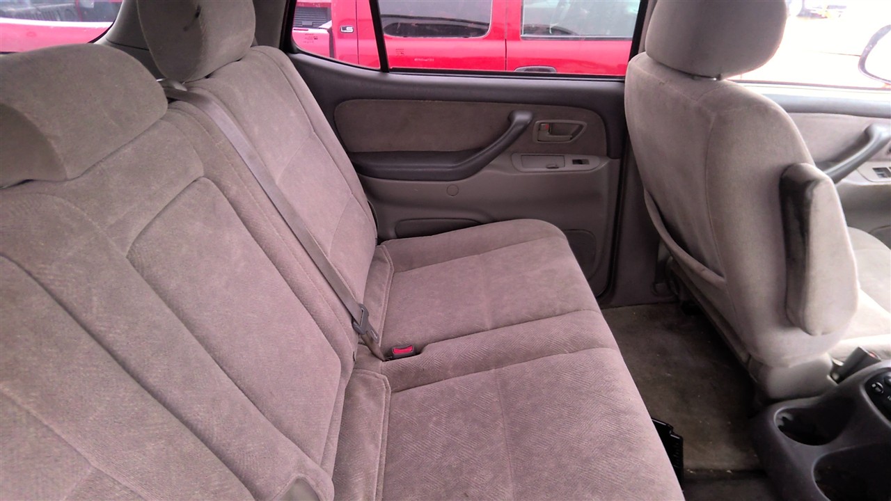 https://f005.backblazeb2.com/file/img-partshotlines-com/Inventory/EX921/Vehicle/8070_09.jpg