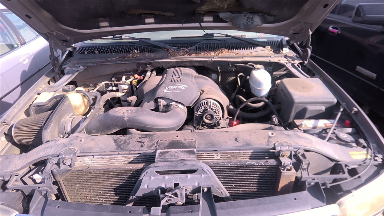 https://f005.backblazeb2.com/file/img-partshotlines-com/Inventory/EX921/Vehicle/8120_01.jpg