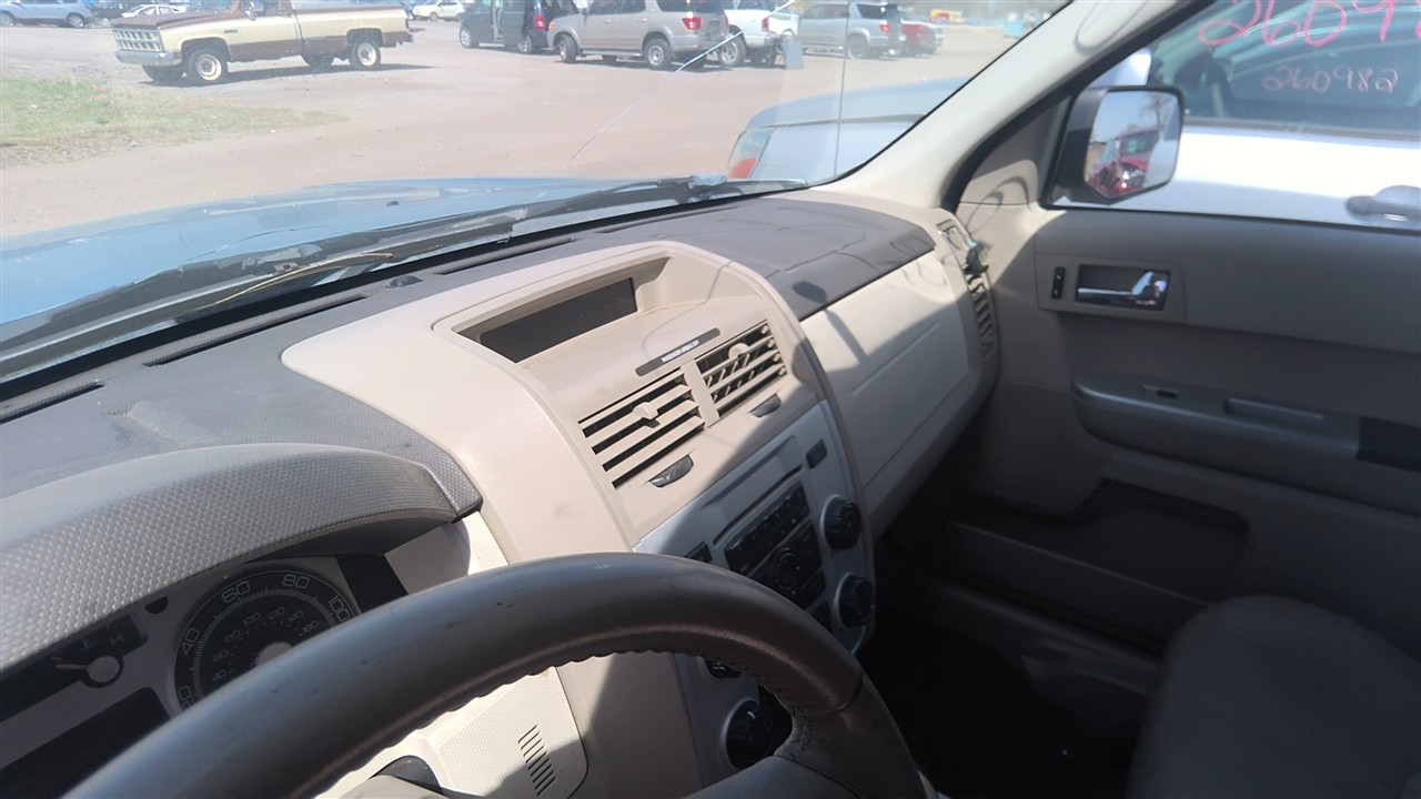 https://f005.backblazeb2.com/file/img-partshotlines-com/Inventory/EX921/Vehicle/8145_10.jpg