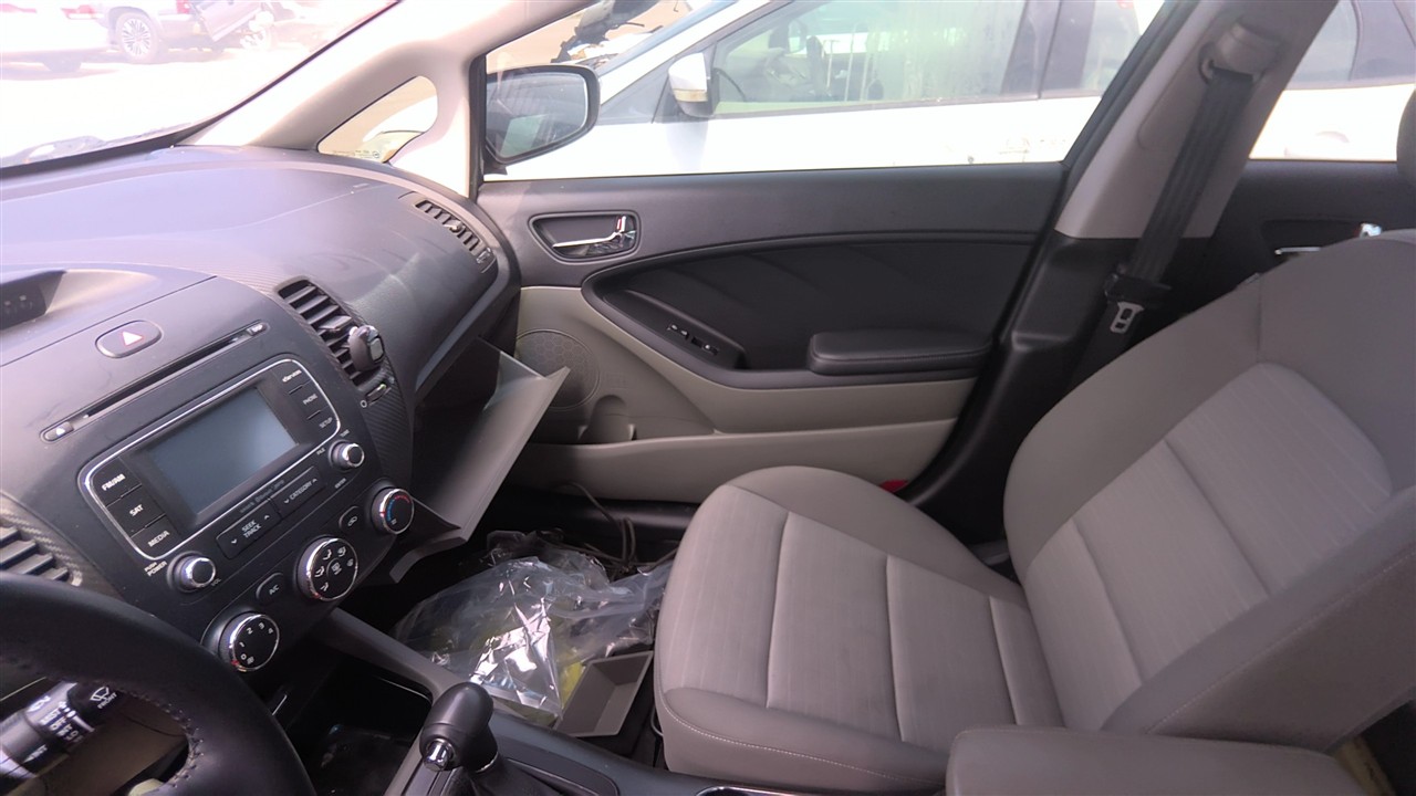 https://f005.backblazeb2.com/file/img-partshotlines-com/Inventory/EX921/Vehicle/8160_11.jpg